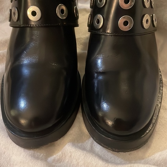 Sandro Paris Black Leather Chelsea boot With Grommets Size 5 - Picture 6 of 11